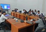 Audiensi perwakilan 518 honorer Pemprov dengan DPRD NTB (Dok. NTBsatu.com)
