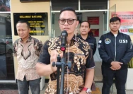 Direktur Reskrimum Polda NTB Kombes Pol Syarif Hidayat menyampaikan konferensi pers di Mapolda NTB