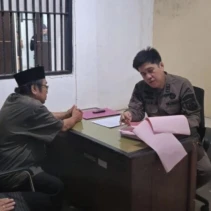 Mantan Bupati Lombok Tengah M. Suhaili FT saat dilimpahkan di Kejaksaan Negeri (Kejari) Lombok Tengah beberapa waktu lalu