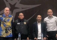 Dari kiri ke kanan: Direktur Teknik PSSI Alexander Zwiers, Ketua Badan Tim Nasional Sumardji, Sekjen PSSI Yunus Nusi, dan pelatih timnas U-20 Indonesia Nova Arianto (Foto: ANTARA)
