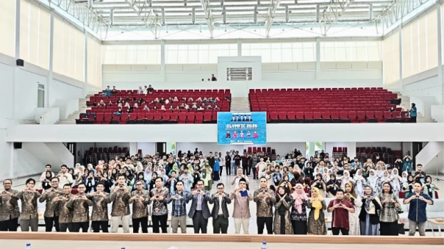 Pembukaan Olimpiade Matematika Tingkat SMP/MTs dan SMA/MA se-Pulau Lombok sebagai rangkaian Dies Natalis Tadris Matematika ke-27 (Dok. Ist)