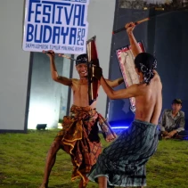 Pagelaran Peresean pada Acara HUT IKPM Lombok Timur Malang Raya yang ke-7
