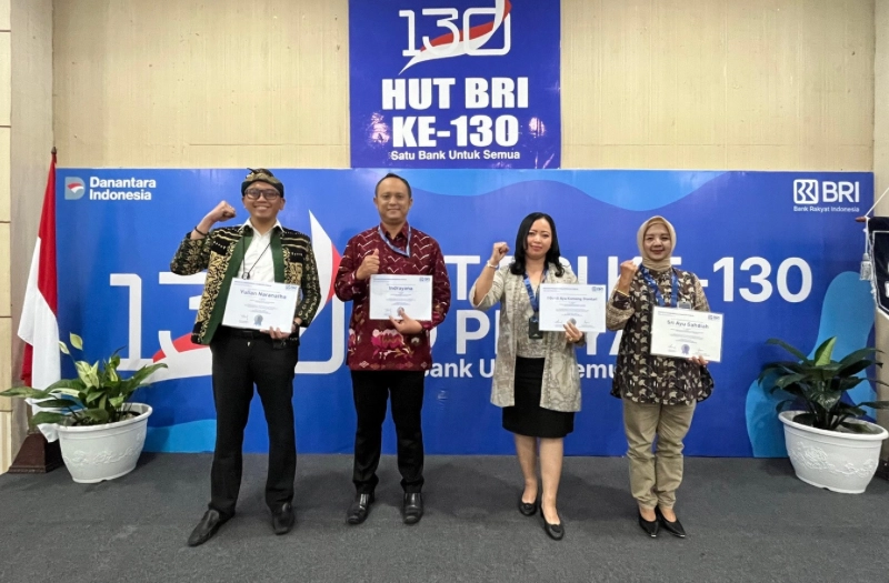 Karyawan BRI Cabang Praya, Penerima Penghargaan Yubilaris