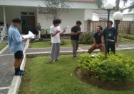 Joned Suryatmoko memfasilitasi lokakarya Dramaturgi Pengembangan Teater di Taman Budaya NTB pada 10-12 Desember 2025 (harry)