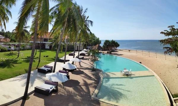 Pantai Sire, salah satu destinasi Bulan Madu yang Cocok. (Doc. Terumbu Divers)