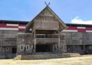 Pembangunan GOR Panda Kabupaten Bima sedang diusut Kejati NTB. Sejumlah pejabat Pemkab Bima dan kontraktor diperiksa oleh jaksa.