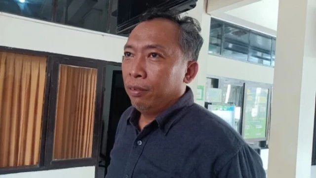 Ketua BKBH Unram Joko Jumadi Saat Mendapingi Santriwati Korban Sumpah Nyatoq (Dok. suarantb)