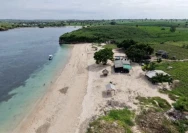 Pantai Kahona Sekaroh Lombok Timur. Pemerintah Kabupaten Lombok Timur