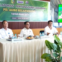 Bupati Lombok Timur menghadiri rapat pertanggungjawaban PD Agro Selaparang Tahun Buku 2025 (doc.istimewa)