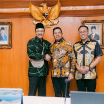 Bupati Lombok Timur audiensi bersama Menteri Sosial RI. (doc. Istimewa)
