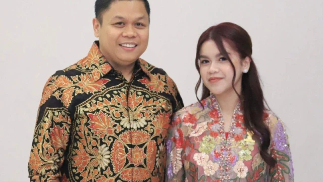 Yasika Aulia Bersama Yasir Machmud, Wakil Ketua DPRD Sulsel (Dok. Ist)