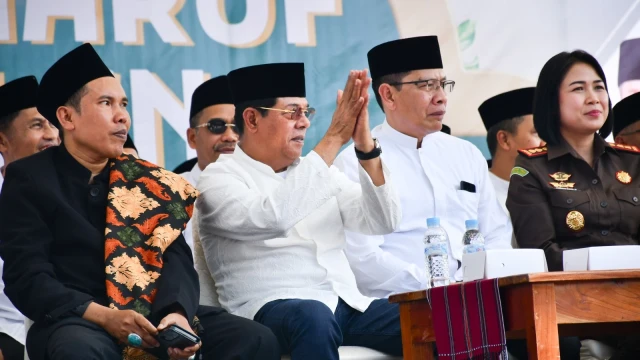Parade 1.448 Dulang Meriahkan Pembukaan Festival Muharram 1448 H di Lombok Timur