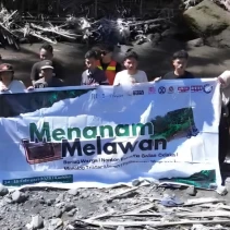 Komunitas SKB bersama IMKM, sejumlah organisasi pecinta alam, dan gabungan komunitas lintas sektoral menggelar aksi lingkungan bertajuk "Menanam Melawan" Jilid II di sepanjang aliran Kali Rumpang, Desa Korleko, Kabupaten Lombok Timur
