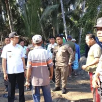 Penutupan Tambang Galian C oleh Warga di Geres, Kecamatan Labuhan Haji
