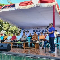 Sekda-Lombok-Timur-menyampaikan-sosialisasi-pajak-daerah-pada-kegiatan-Senam-Sehat-Bersama-masyarakat-doc.istimewa