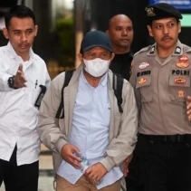 Bupati Lombok Barat, Lalu Ahmad Zaini Tiba di KPK (Foto: Dok. Detik.com)