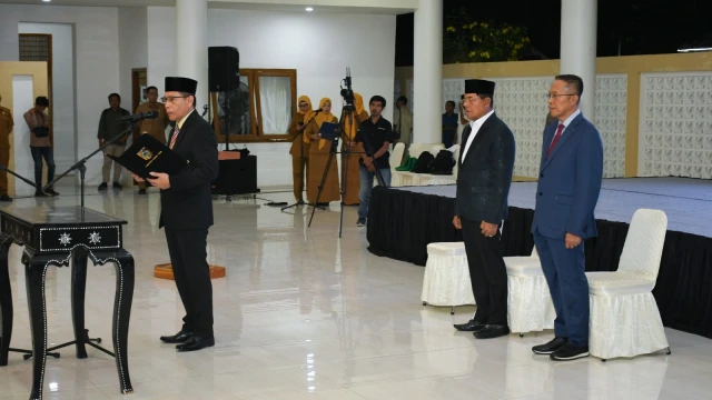 Pelantikam Resmi Eselon II dan III Lotim (doc.istimewa)