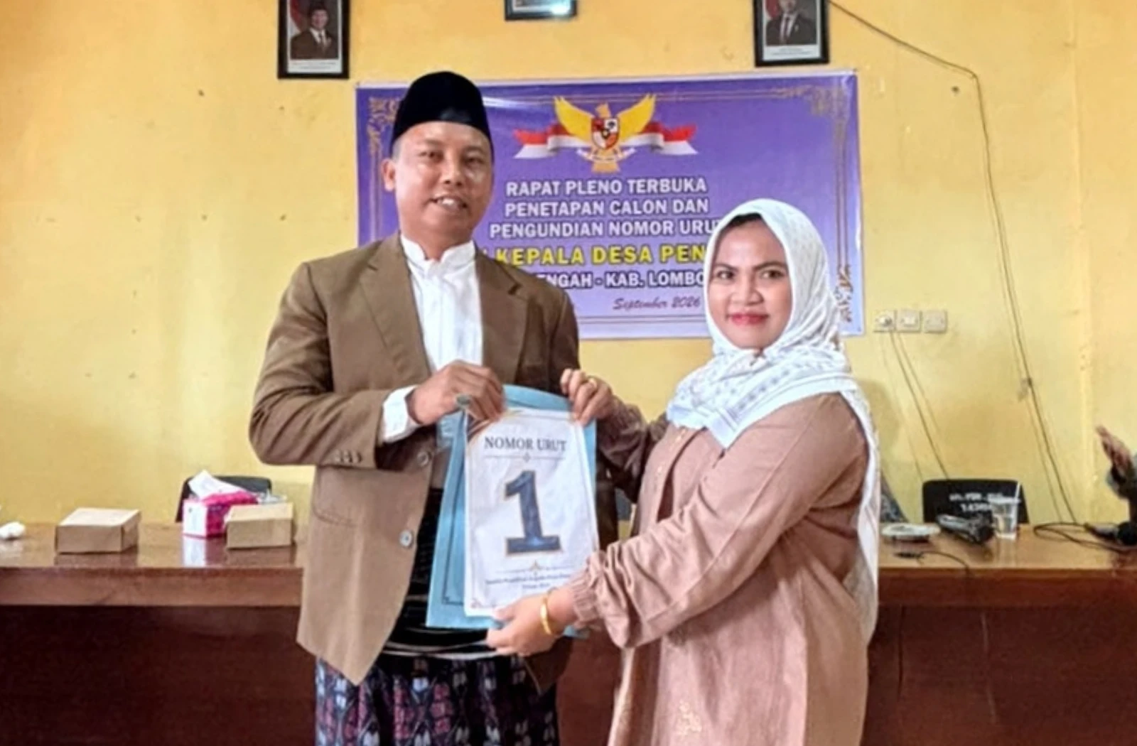 Calon Kepala Desa (Cakades), Muh. Yakub Kuswara, S.Sos.I resmi mendapat nomor urut 1 dalam proses pengundian nomor urut Pilkades Desa Pengadangan