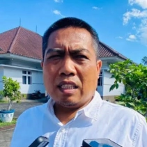Mantan Direktur Utama PT Air Minum Giri Menang (AMGM), Sudirman