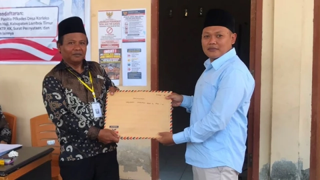 Pendaftaran Anshori di Sekretariat Panitia Pemilihan Kepala Desa (Pilkades) Korleko (Dok. Istimewa)