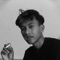 Yusril I. M merupakan putra asli pringgasela timur, ketua umum DPC HIMMAH Kota Mataram